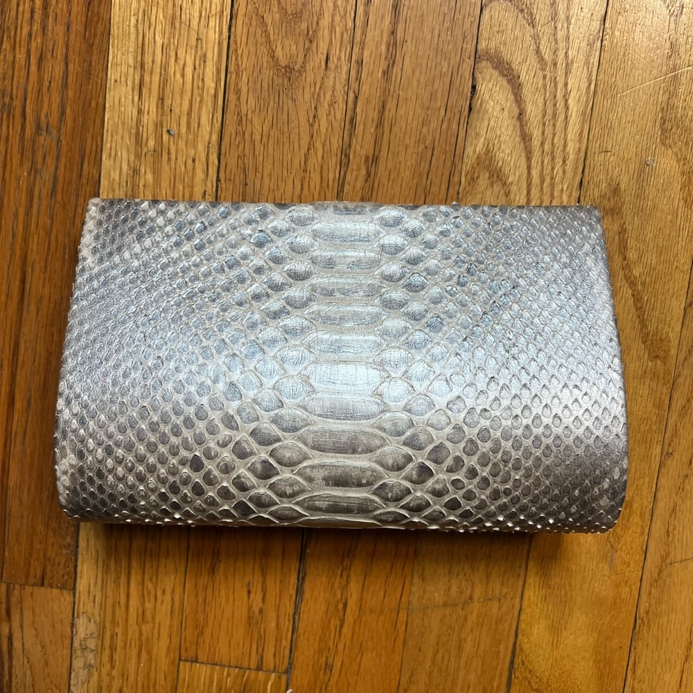 Elizabeth Anthony Silver Clutch with Gold Chain - Picture 3 of 6